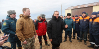 Губернатор Кубани поставил задачу оперативно убрать выброшенный на берега Анапы мазут - Anapa.Media