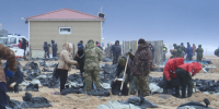 На береговой линии Анапы ликвидируют выбросы нефтепродуктов - ТРК Анапа Регион
