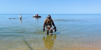 В Анапе водолазы за день подняли со дна моря 128 мешков мазута - Anapa.Media